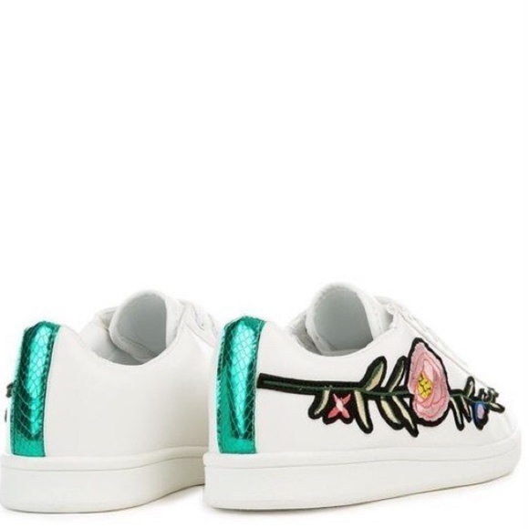 CAPE ROBBIN Floral Lace up Sneaker - Picture 2 of 7